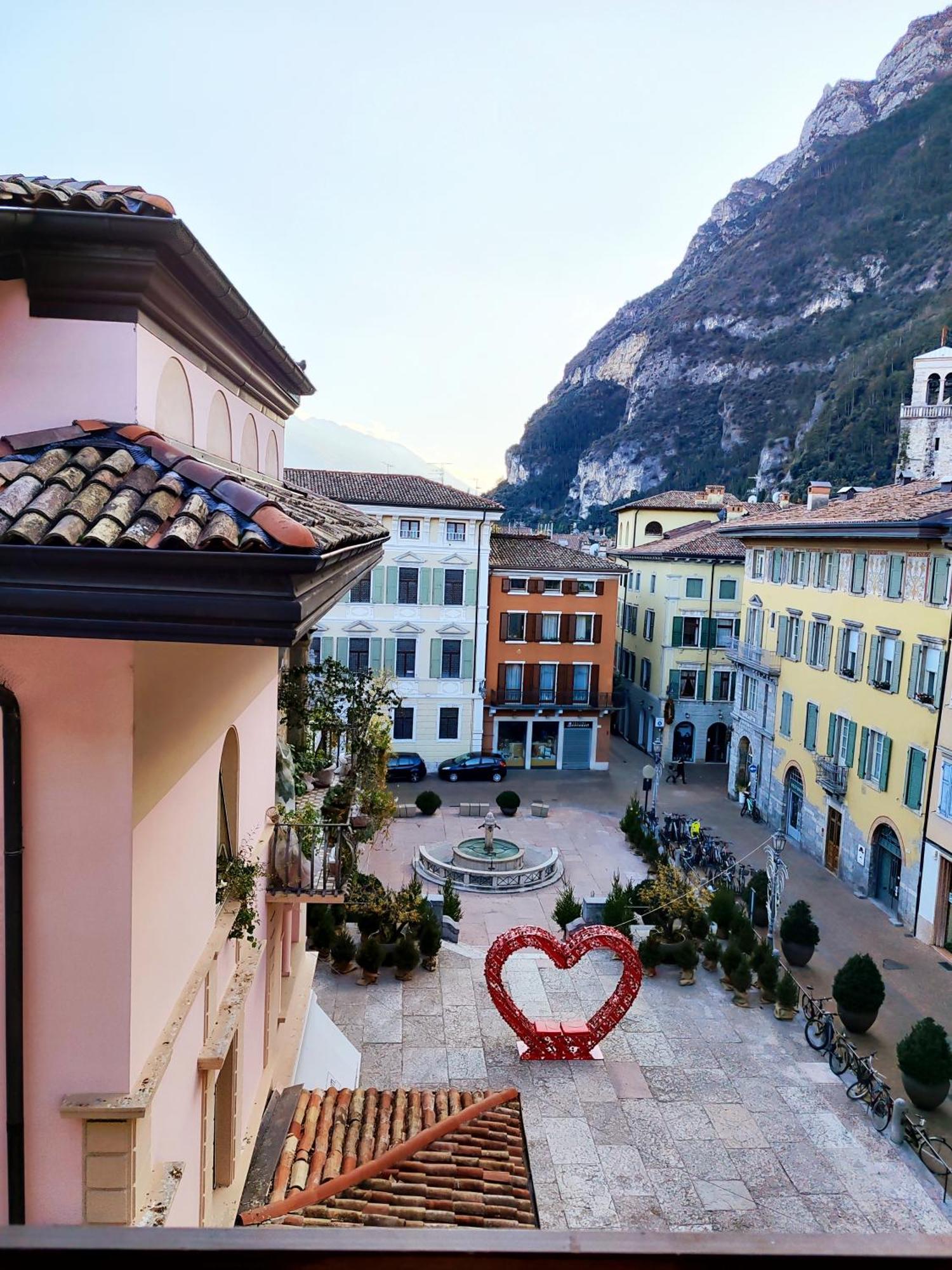 Family Retreat Apartment Riva del Garda Exterior photo