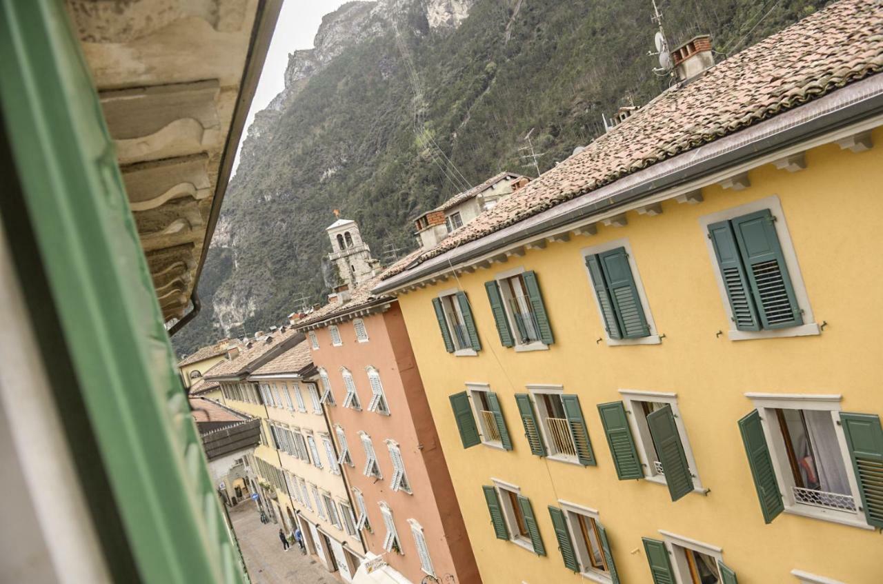 Family Retreat Apartment Riva del Garda Exterior photo